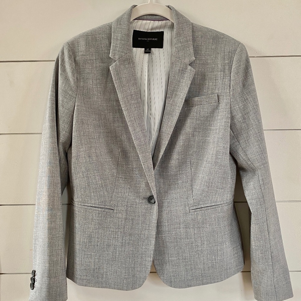 Banana Republic Classic Stretch Twill Fitted Blazer, SIZE 4 Petite.